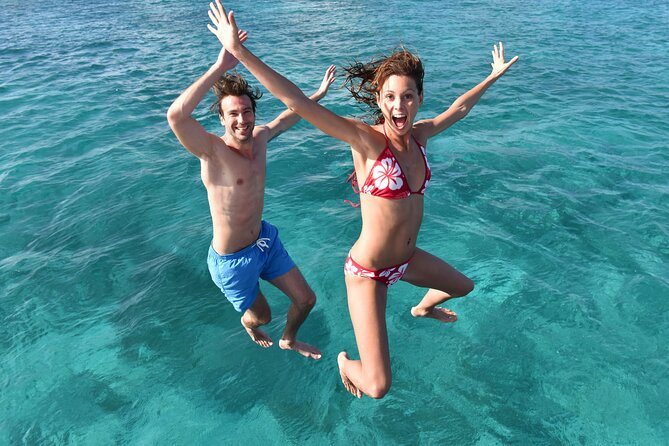 Waikiki Sail and Snorkel Adventure Best of Hawaii 2023 - The crew experience matters, and Perry and Hannah are a good sign
