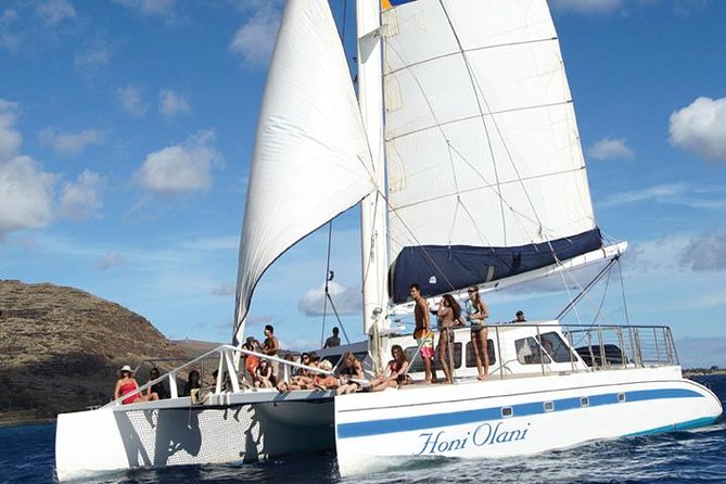Waikiki Signature Sunset Catamaran Sail - Stepping aboard a 53-foot Waikiki-to-Diamond-Head sunset catamaran