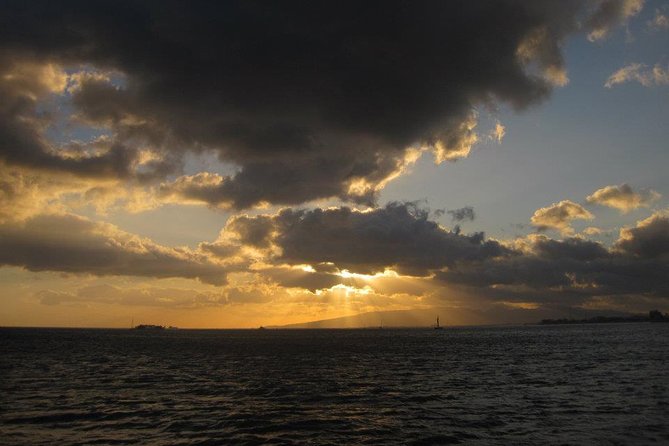 Waikiki Signature Sunset Catamaran Sail - The cruise route: how the sail creates the sunset moment