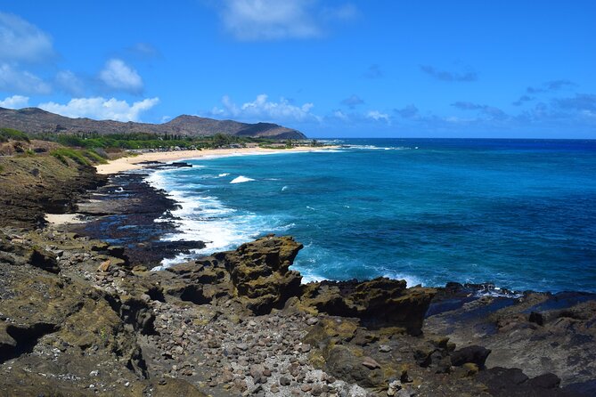 Waikiki Trolley Blue Line Coastline & Local Grindz Hop-on Hop-off - Halona Blowhole: fast drama for your camera roll