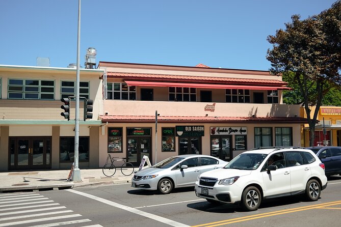 Waikiki Trolley Green Line Diamond Head Shuttle - Your ride experience: drivers, narration, and comfort